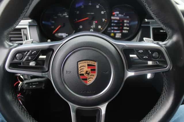Porsche Macan (2017) thumbnail 29