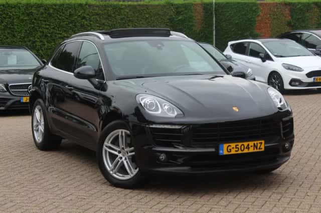 Porsche Macan (2017) thumbnail 33