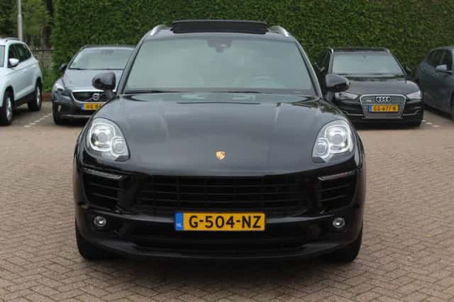 Porsche Macan (2017) thumbnail 8