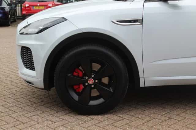 Jaguar E-Pace (2018) thumbnail 14