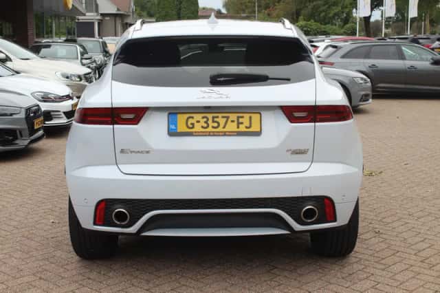 Jaguar E-Pace (2018) thumbnail 15