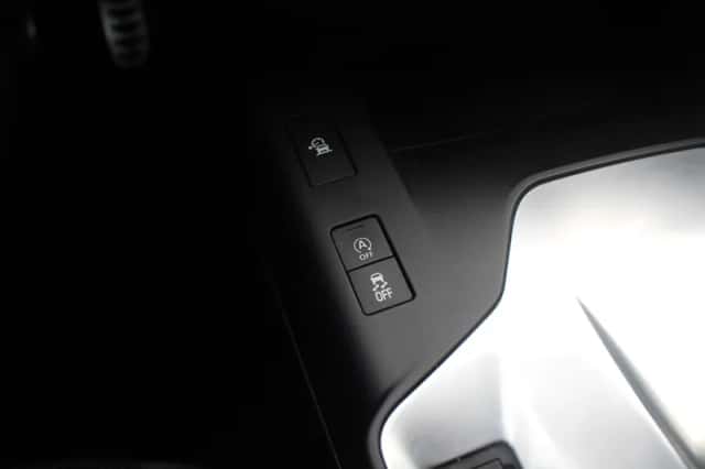 Jaguar E-Pace (2018) thumbnail 28