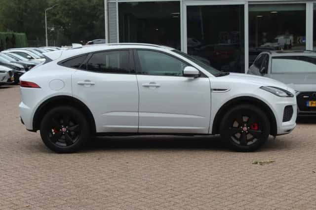 Jaguar E-Pace (2018) thumbnail 5