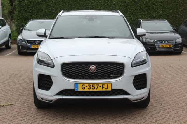 Jaguar E-Pace (2018) thumbnail 8