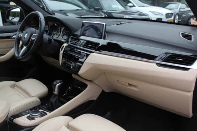 BMW X1 (2016) thumbnail 13