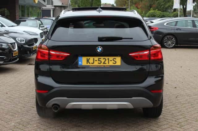 BMW X1 (2016) thumbnail 15