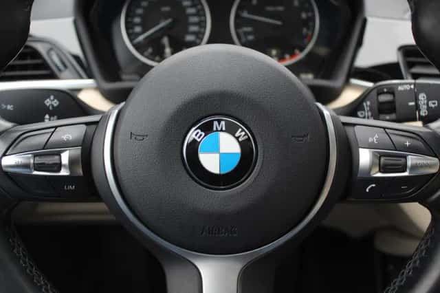 BMW X1 (2016) thumbnail 32
