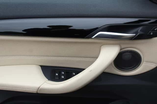 BMW X1 (2016) thumbnail 35