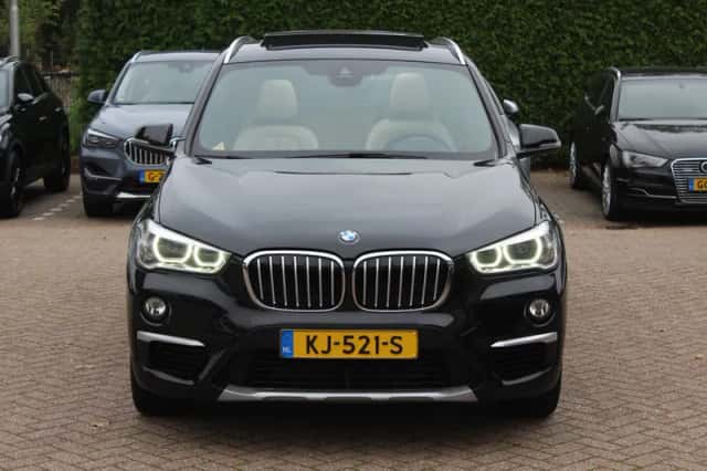 BMW X1 (2016) thumbnail 8
