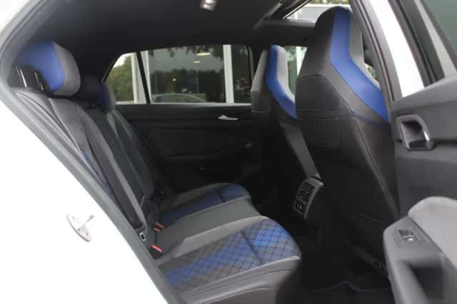 Volkswagen Golf (2022) thumbnail 12