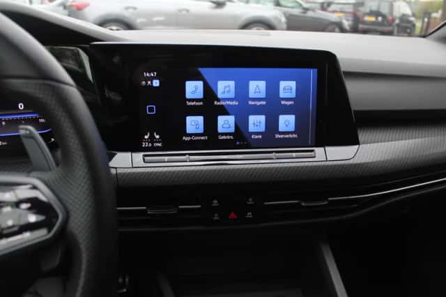 Volkswagen Golf (2022) thumbnail 19