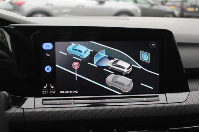Volkswagen Golf (2022) thumbnail 23