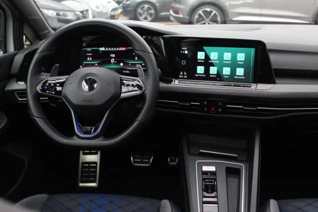 Volkswagen Golf (2022) thumbnail 9