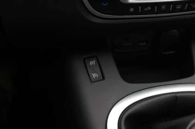 Renault Scénic (2016) thumbnail 26