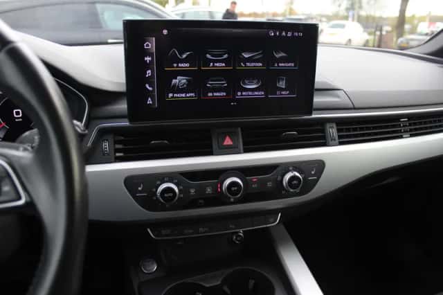 Audi A4 (2020) thumbnail 18
