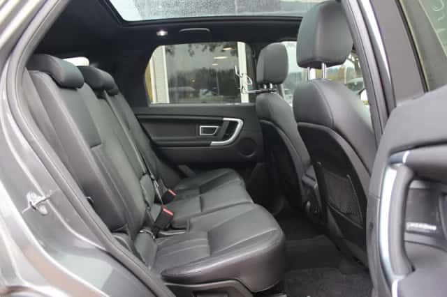 Land Rover Discovery Sport (2017) thumbnail 12
