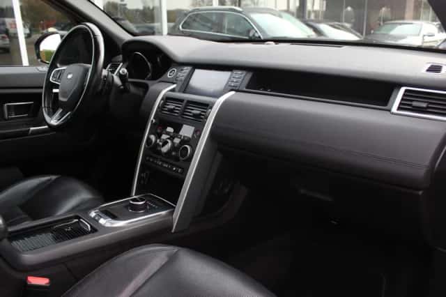Land Rover Discovery Sport (2017) thumbnail 13