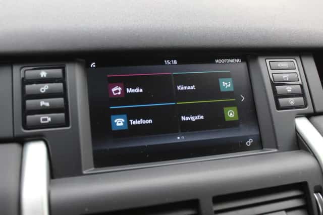 Land Rover Discovery Sport (2017) thumbnail 19