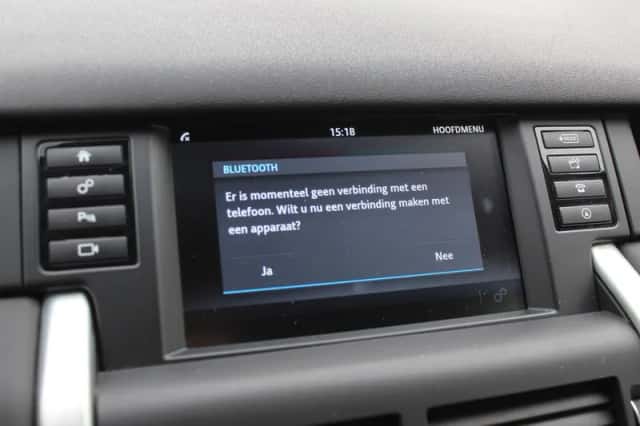 Land Rover Discovery Sport (2017) thumbnail 20