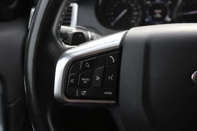 Land Rover Discovery Sport (2017) thumbnail 26