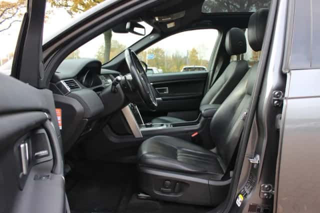 Land Rover Discovery Sport (2017) thumbnail 10