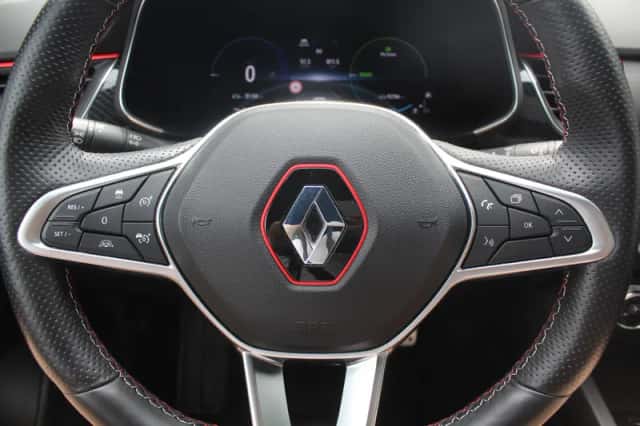 Renault Arkana (2021) thumbnail 31