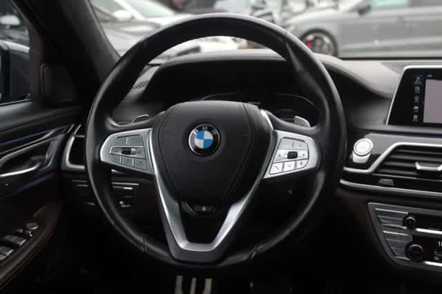 BMW 7-Serie (2019) thumbnail 16