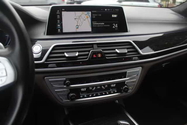 BMW 7-Serie (2019) thumbnail 18