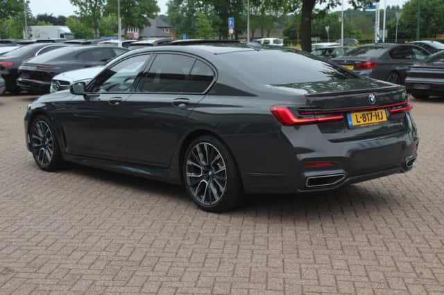 BMW 7-Serie (2019) thumbnail 3