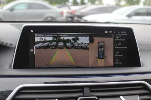 BMW 7-Serie (2019) thumbnail 23