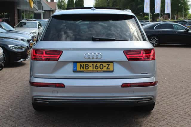 Audi Q7 (2016) thumbnail 15