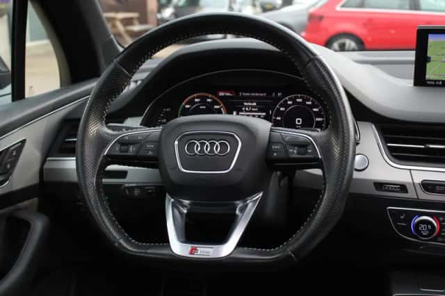 Audi Q7 (2016) thumbnail 17