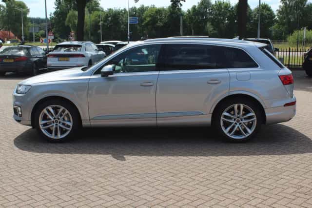 Audi Q7 (2016) thumbnail 7