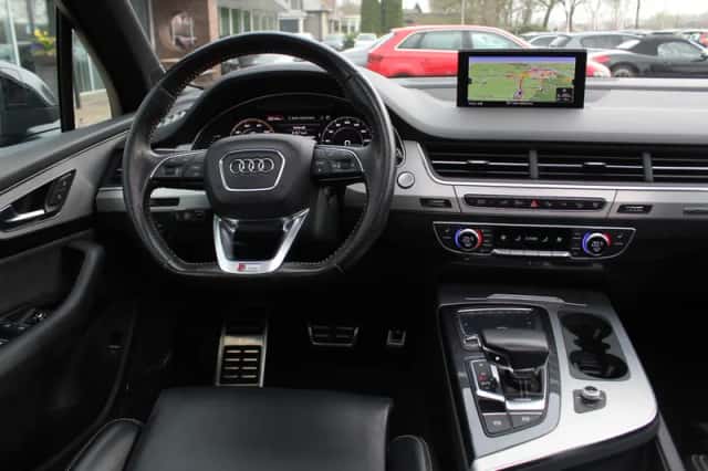 Audi Q7 (2016) thumbnail 9