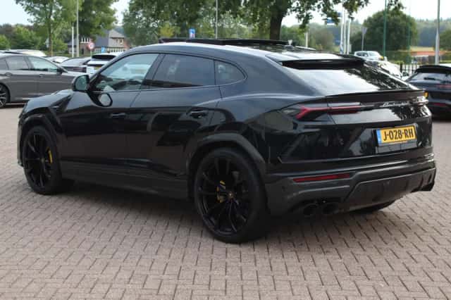 Lamborghini Urus (2020) thumbnail 3
