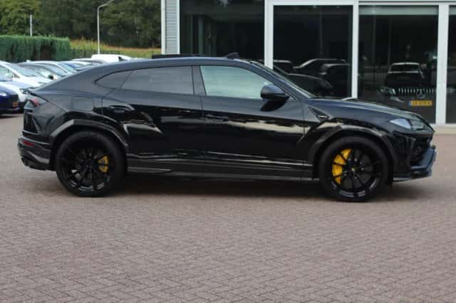 Lamborghini Urus (2020) thumbnail 5
