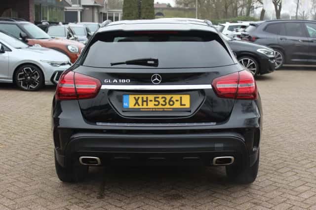 Mercedes-Benz GLA (2019) thumbnail 15