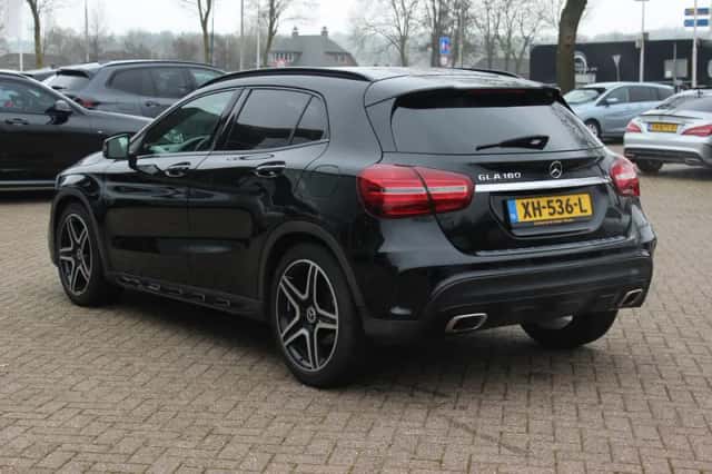 Mercedes-Benz GLA (2019) thumbnail 3