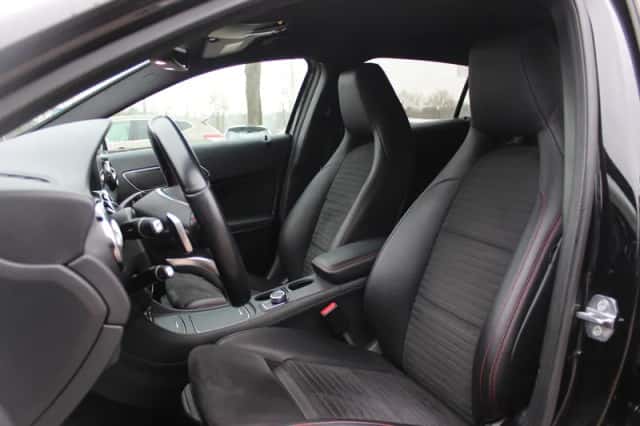 Mercedes-Benz GLA (2019) thumbnail 4