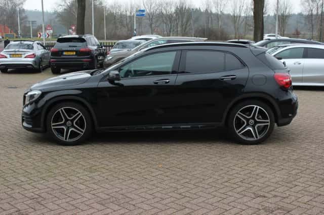 Mercedes-Benz GLA (2019) thumbnail 7