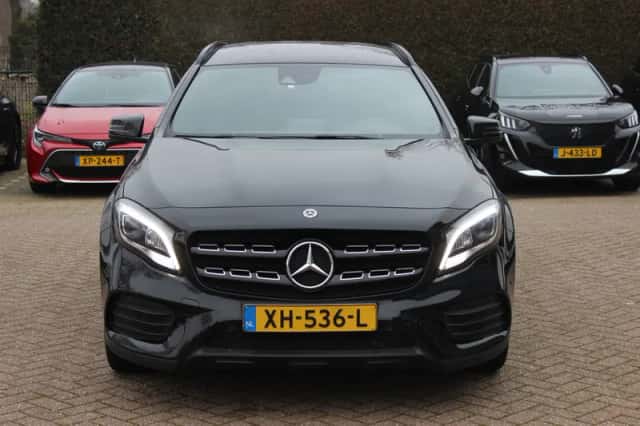 Mercedes-Benz GLA (2019) thumbnail 8