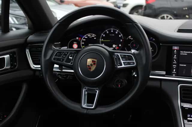 Porsche Panamera (2020) thumbnail 17