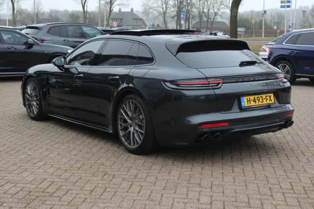 Porsche Panamera (2020) thumbnail 3