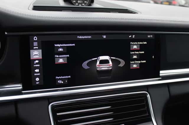 Porsche Panamera (2020) thumbnail 21