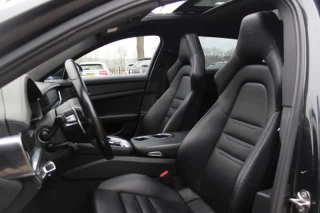 Porsche Panamera (2020) thumbnail 4