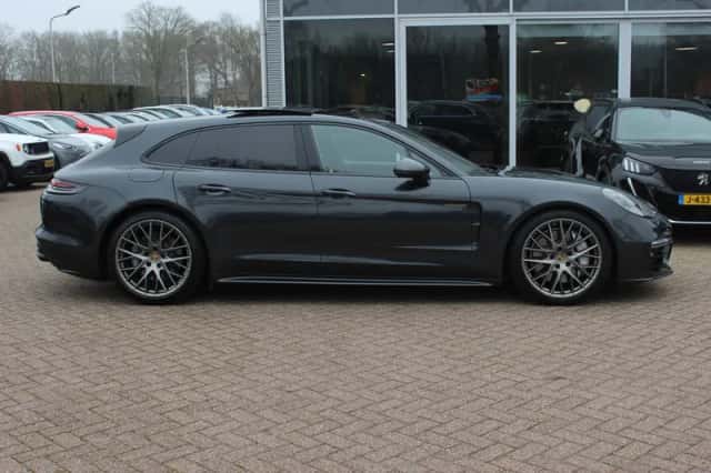 Porsche Panamera (2020) thumbnail 5