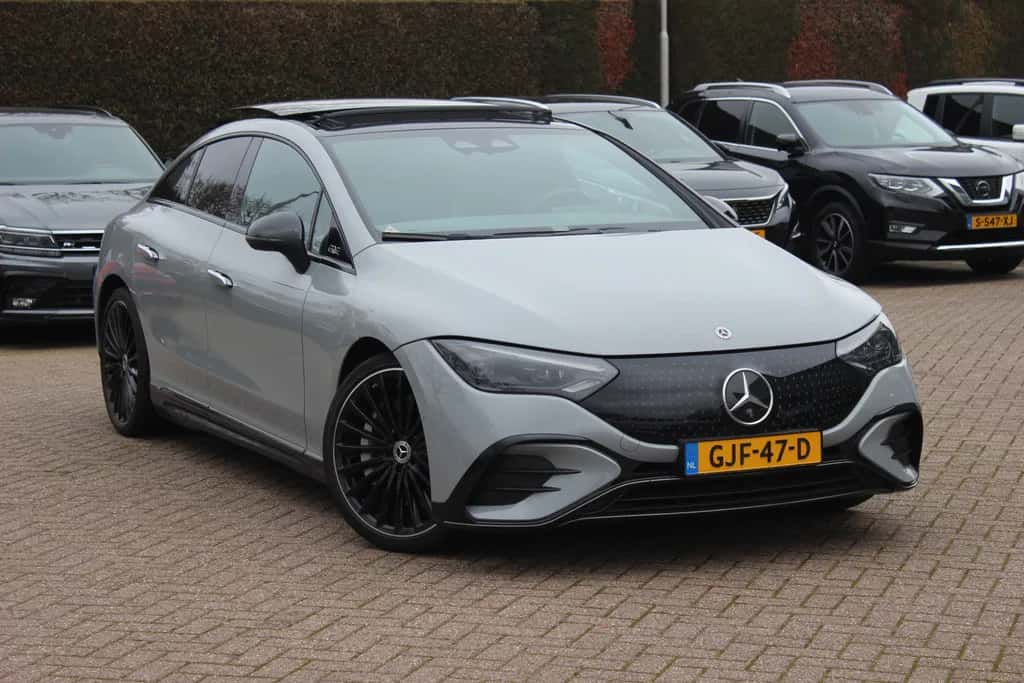 Mercedes-Benz EQE (2023) — foto 1