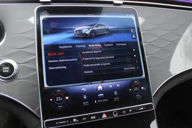 Mercedes-Benz EQE (2023) thumbnail 27
