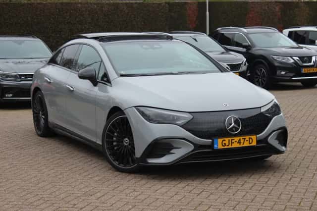 Mercedes-Benz EQE (2023) thumbnail 34