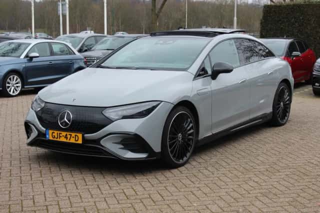 Mercedes-Benz EQE (2023) thumbnail 7